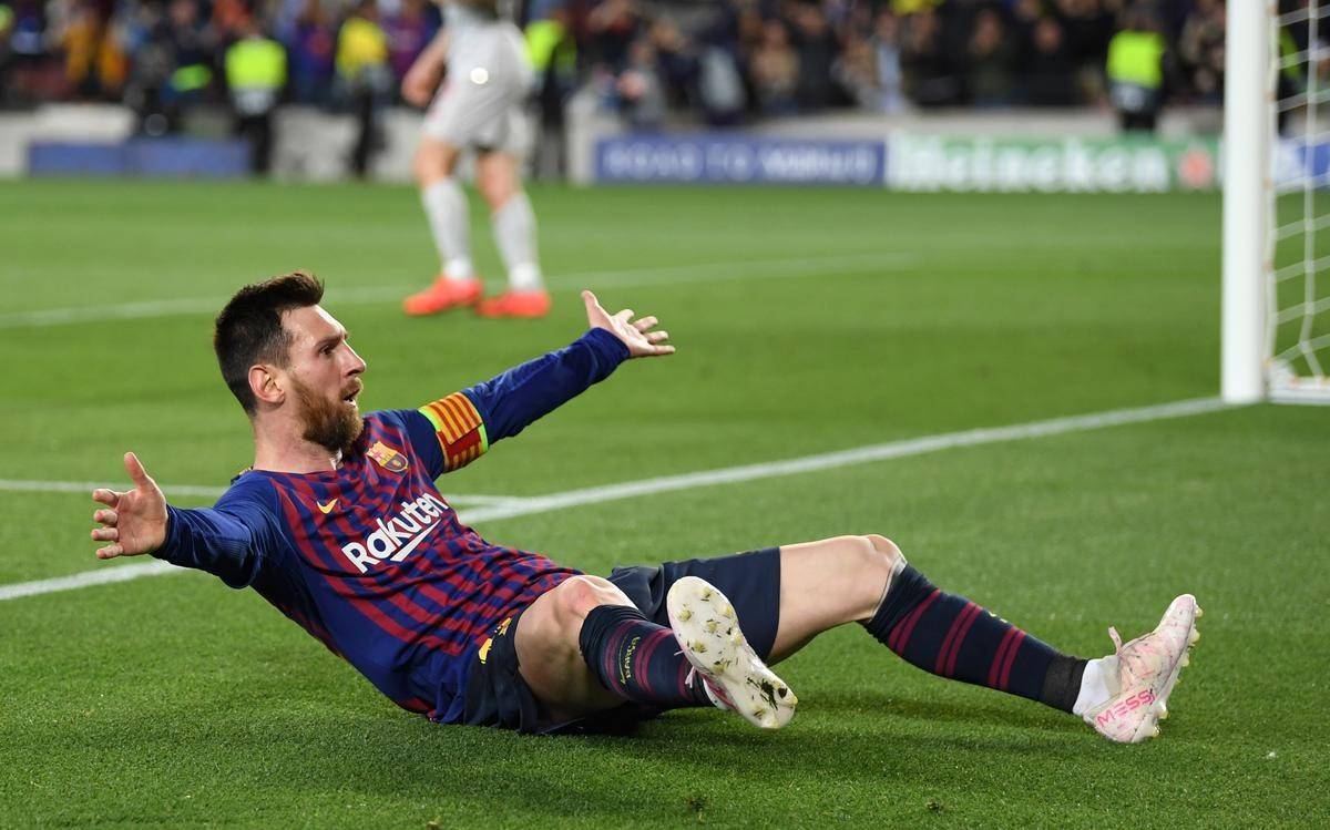 足球精彩瞬间回顾，球员技艺令人赞叹的简单介绍