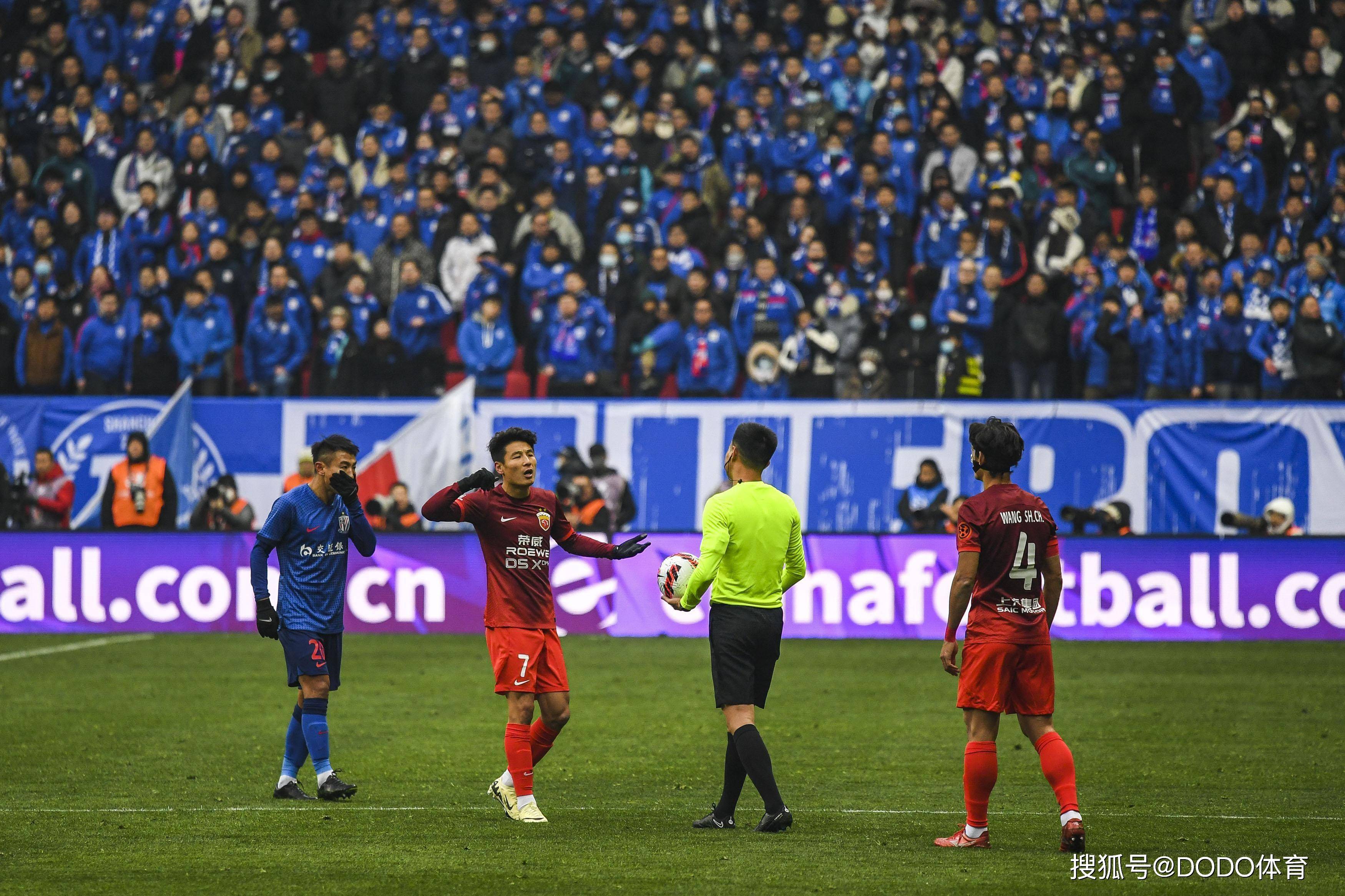 关于申花坚守主场，准备迎战上港展开争夺的信息