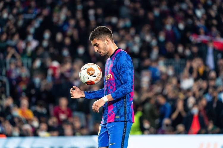 关于博洛尼亚客场惊险获胜，全取三分的信息