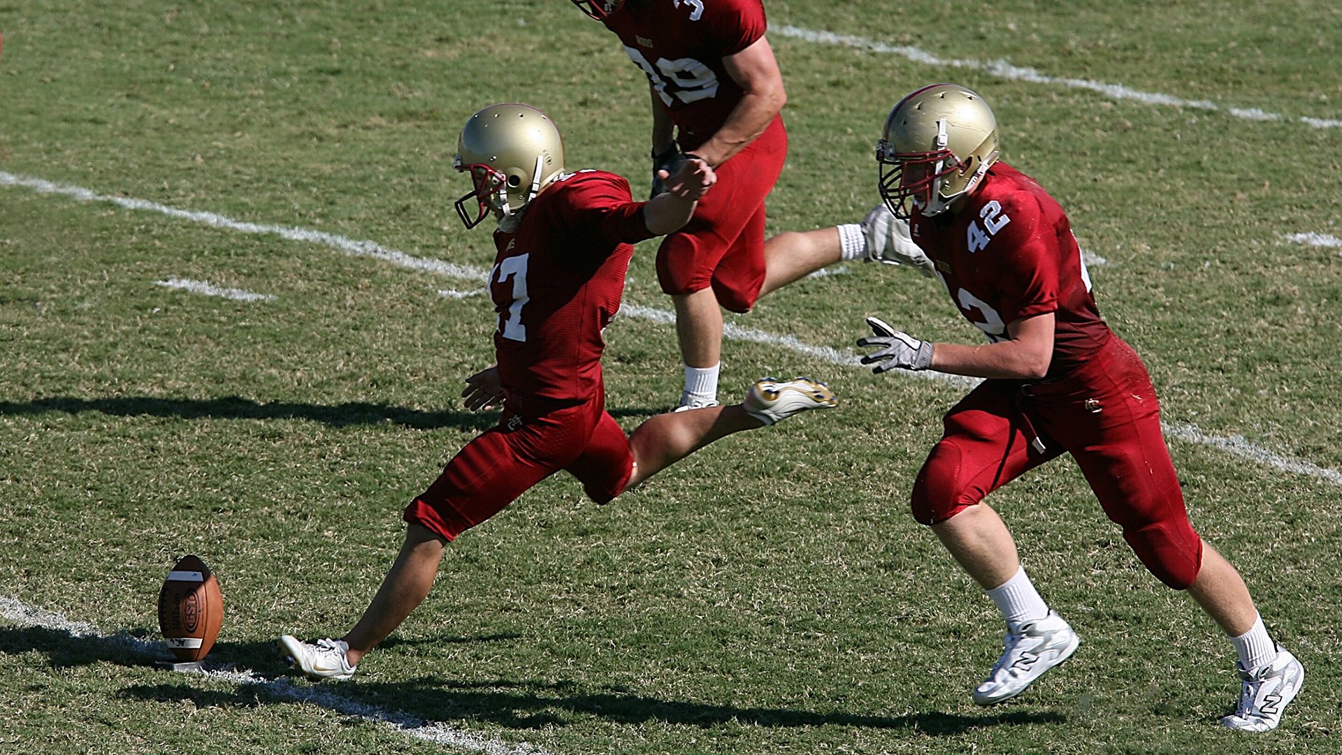 穆古鲁扎连续十二场比赛得分超过晋级下一阶段，德国队不断突破！比赛高潮迭起